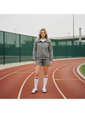 Nike Women’s Zip Up Hoodie Grey Fleece Swoosh Logo Size Small